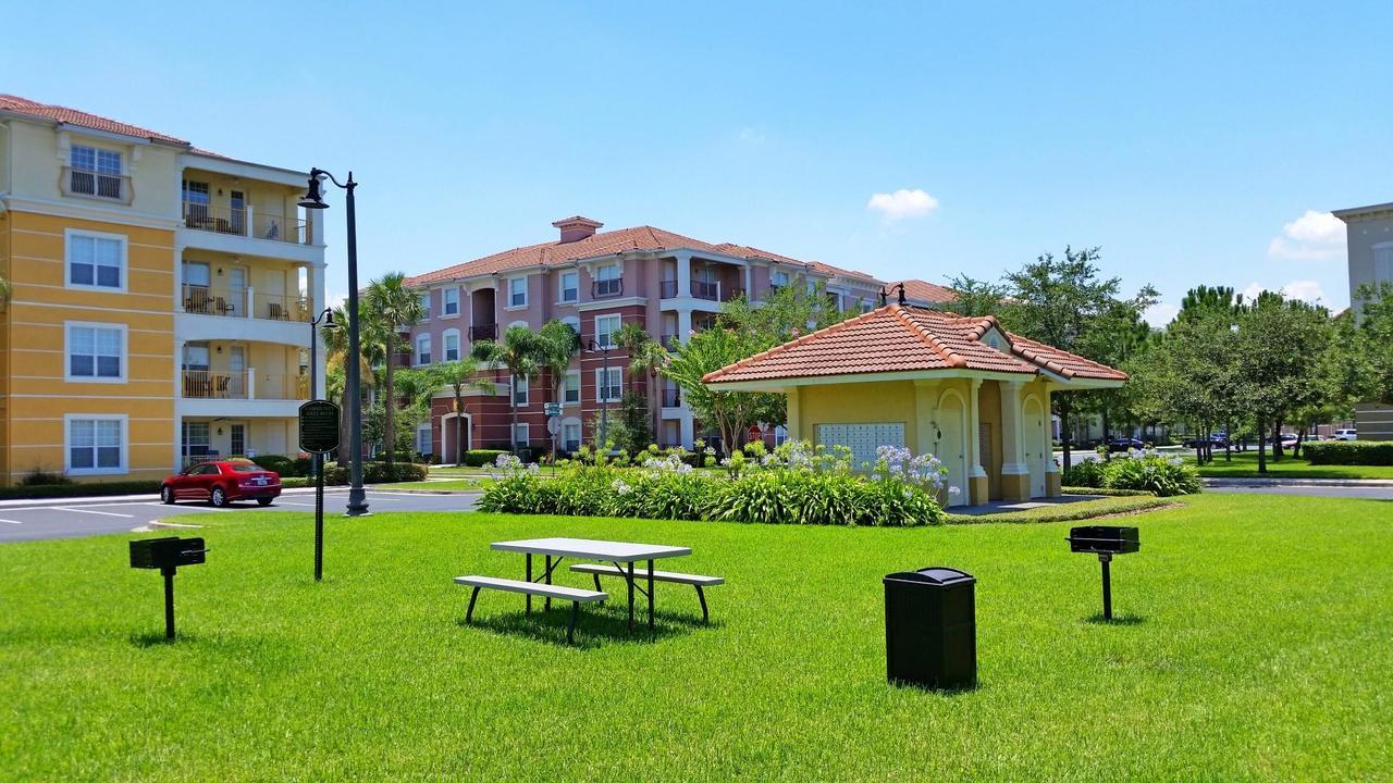 Palmavera Deluxe Kissimmee Exterior photo